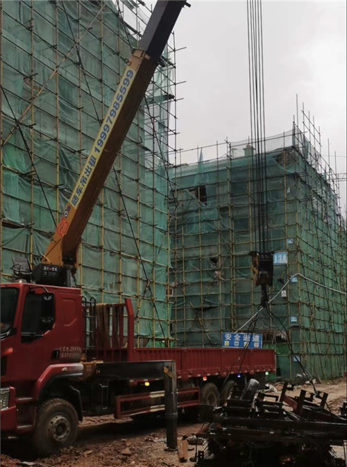 昭通市“慢工细活”—— 吊车的 “微动控制” 技术